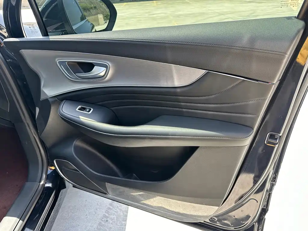 ROEWE RX5 MAX 2021