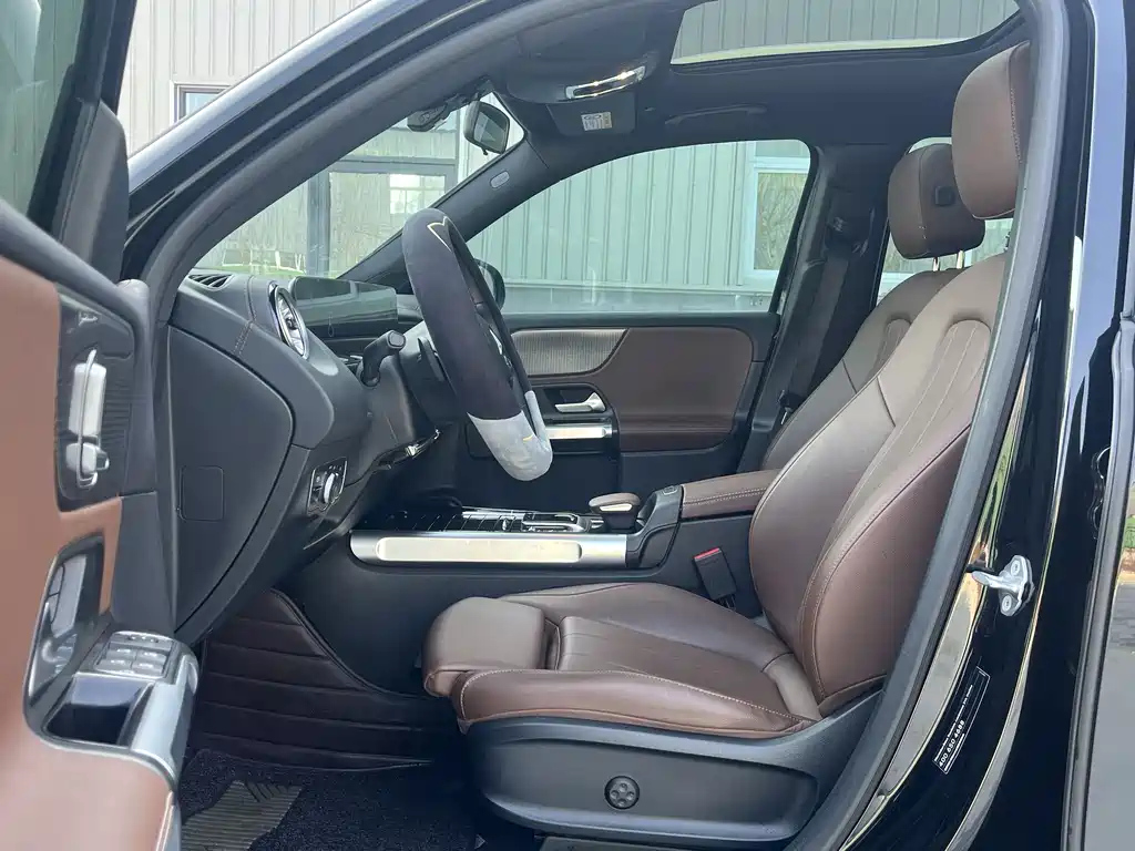 MERCEDES BENZ GLB 2022