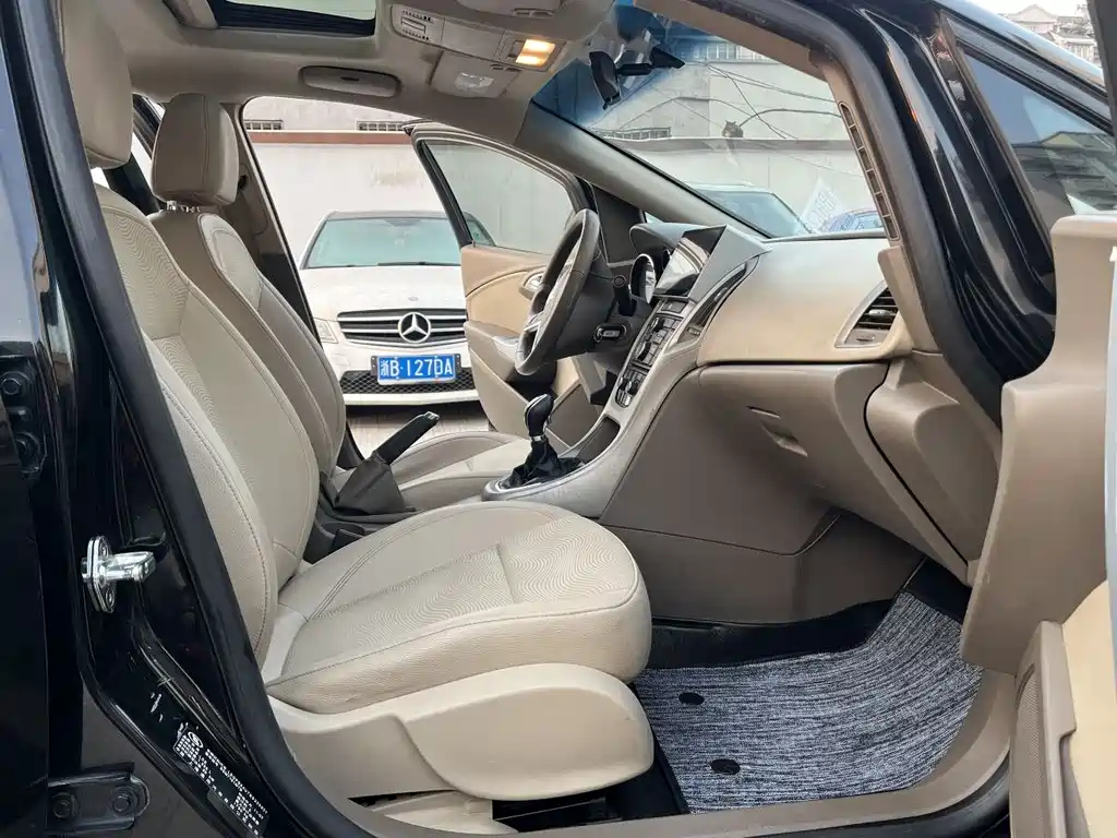 BUICK EXCELLE 2011
