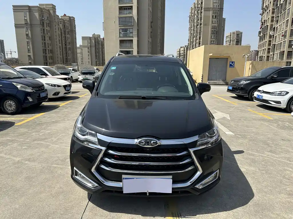 JAC REFINE R3 2018