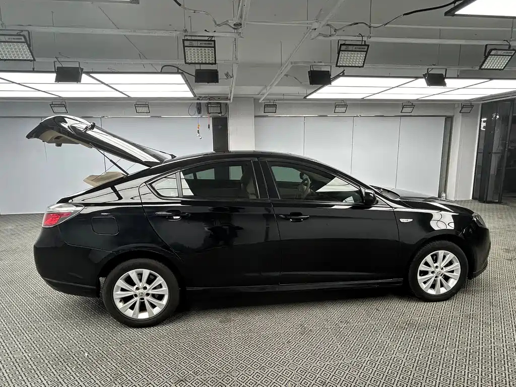 MG MG6 2011