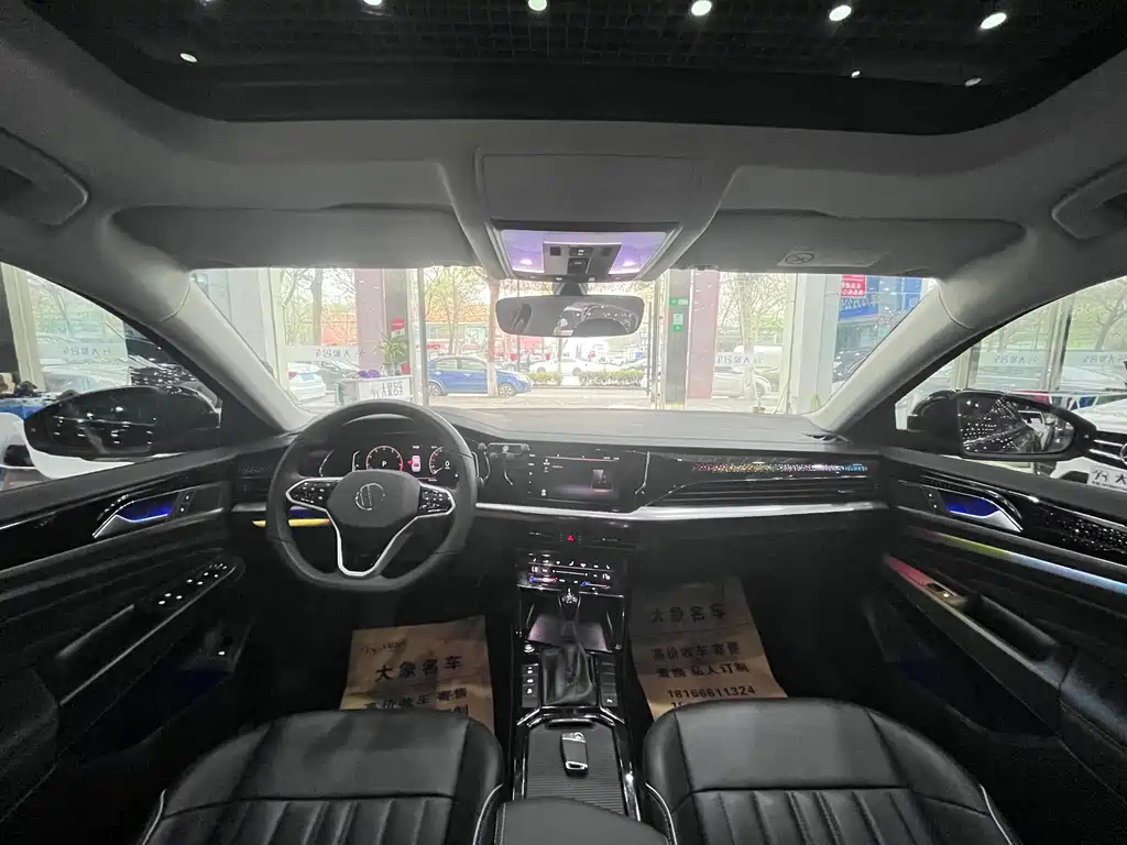 VOLKSWAGEN PASSAT 2023