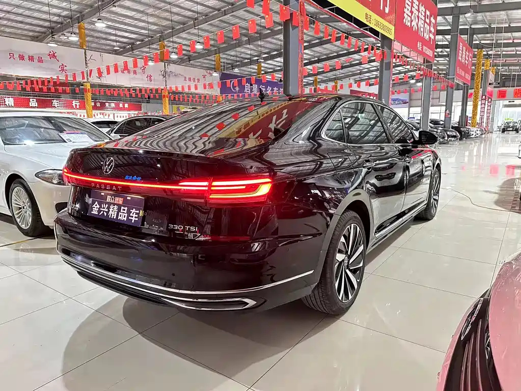VOLKSWAGEN PASSAT 2022