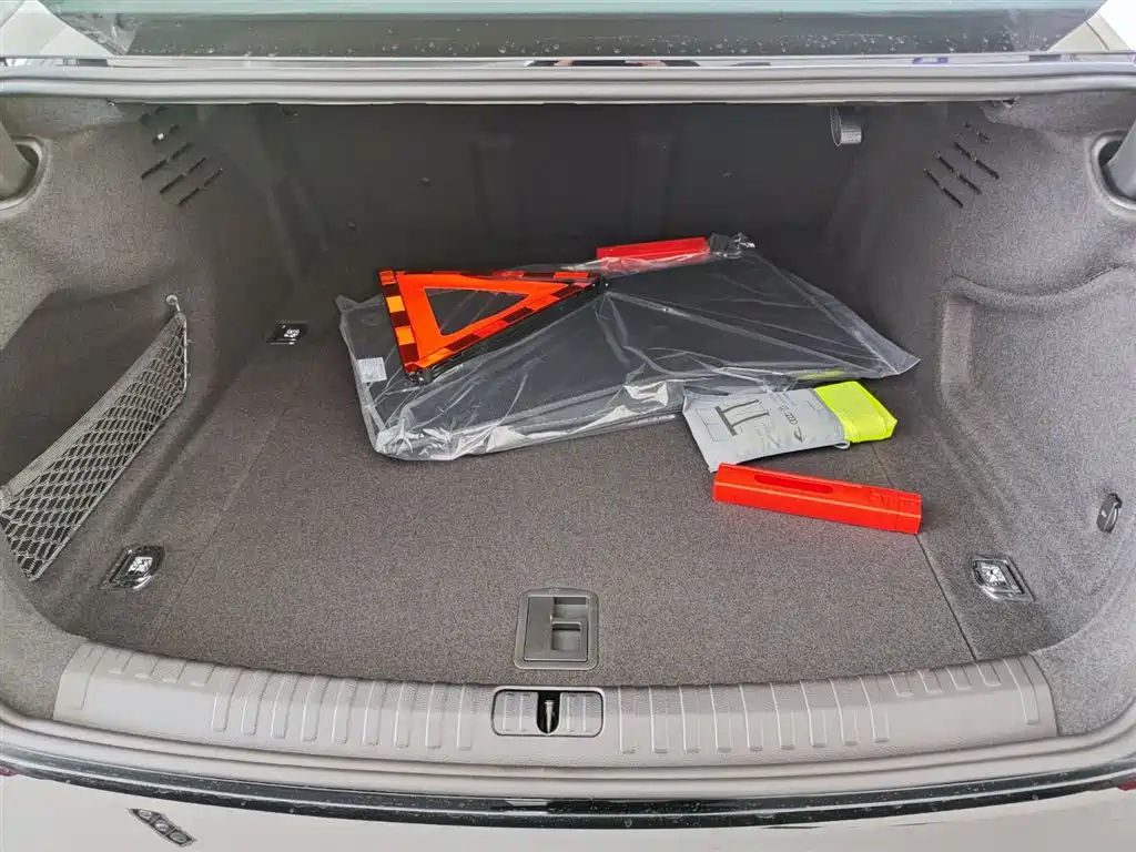 AUDI A6L 2024
