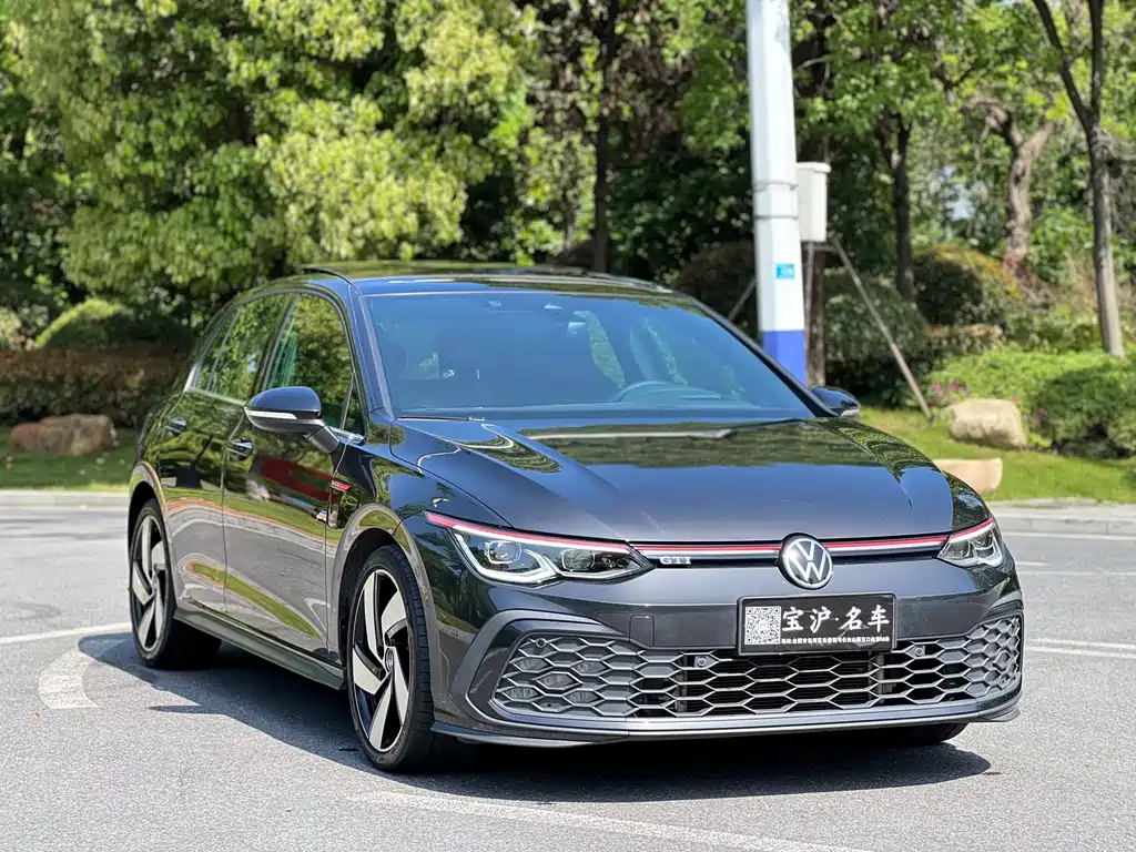 VOLKSWAGEN GOLF 2022