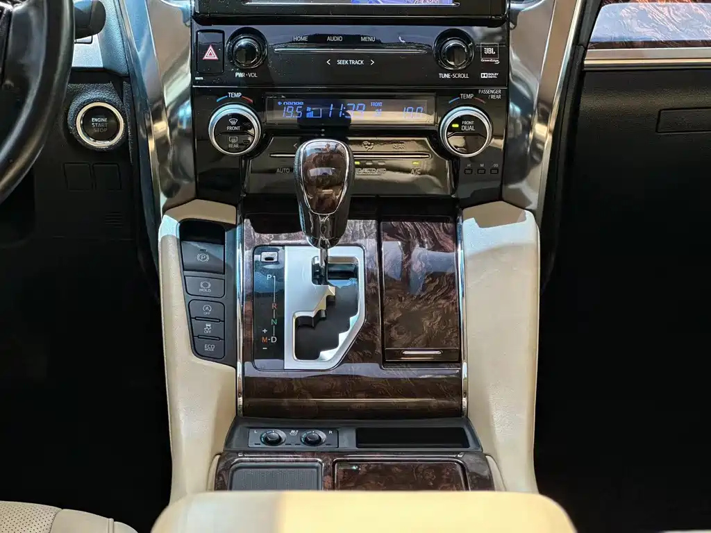 TOYOTA ALPHARD 2018