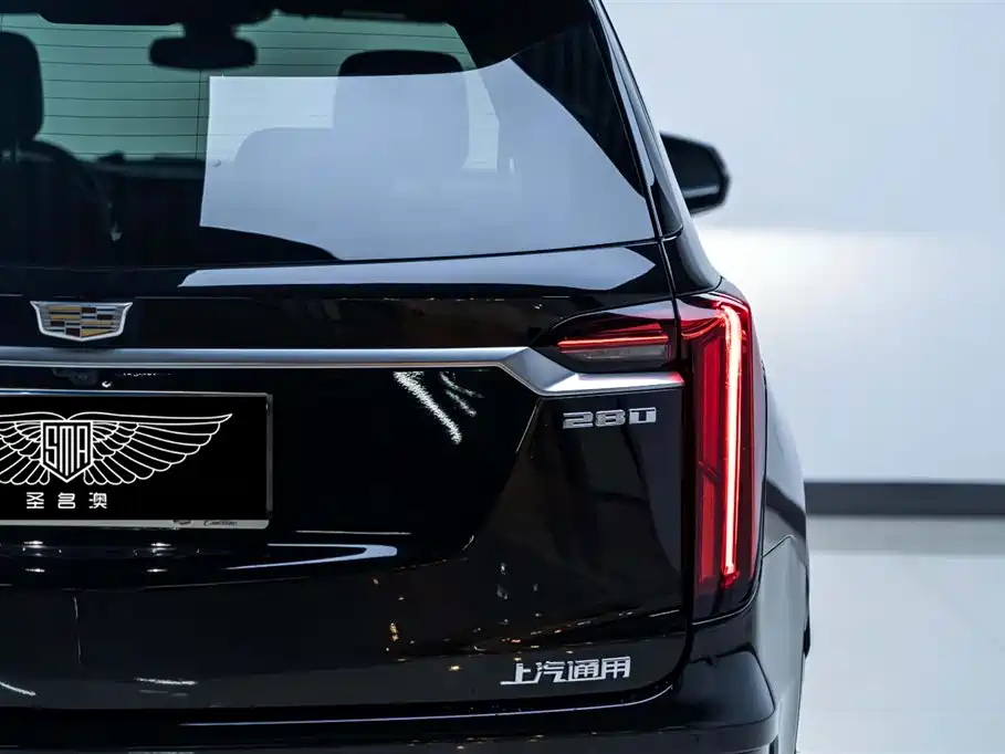 CADILLAC XT6 2021