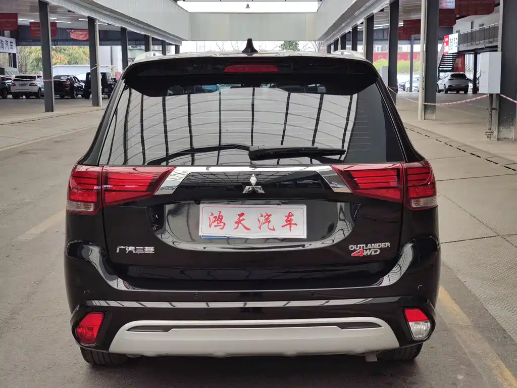 MITSUBISHI OUTLANDER 2022