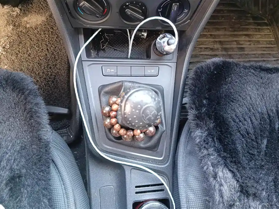 VOLKSWAGEN LAVIDA 2016
