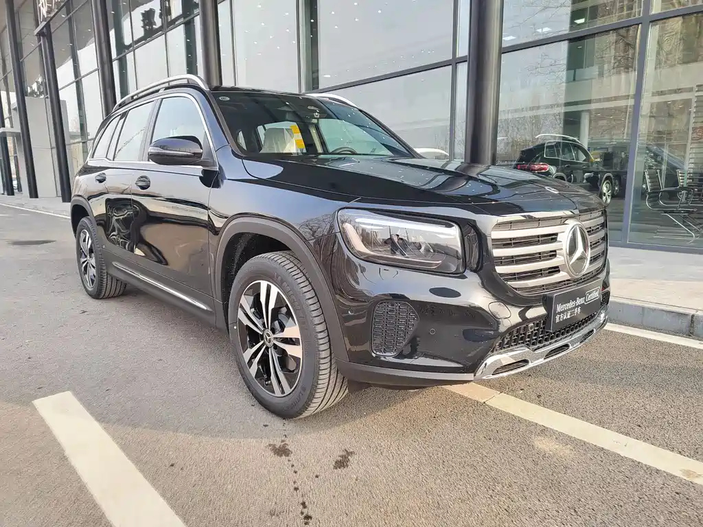 MERCEDES BENZ GLB 2024
