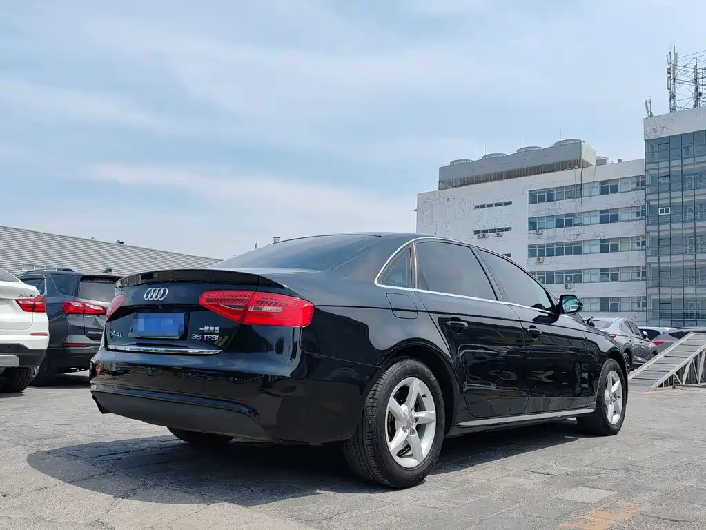 AUDI A4L 2013