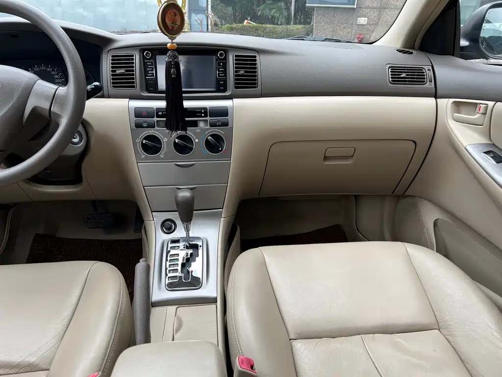 TOYOTA COROLLA 2012