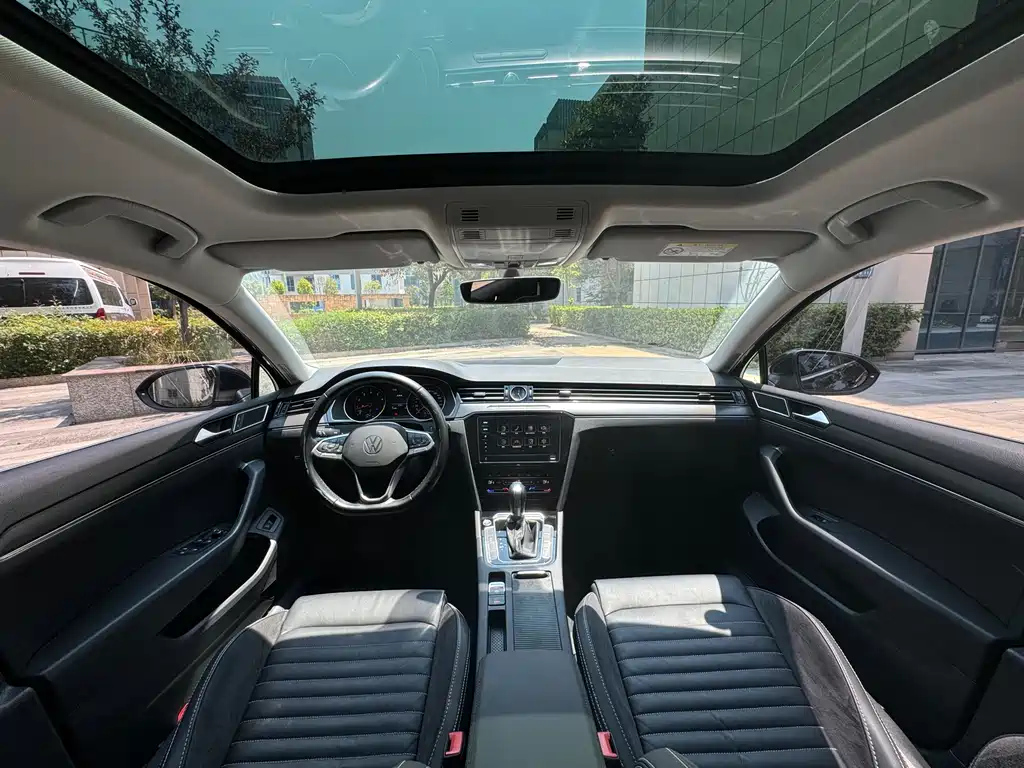 VOLKSWAGEN MAGOTAN 2021