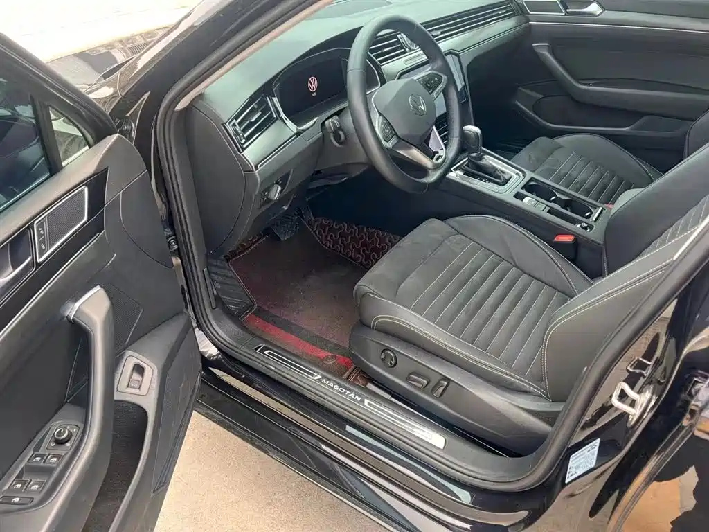 VOLKSWAGEN MAGOTAN 2020