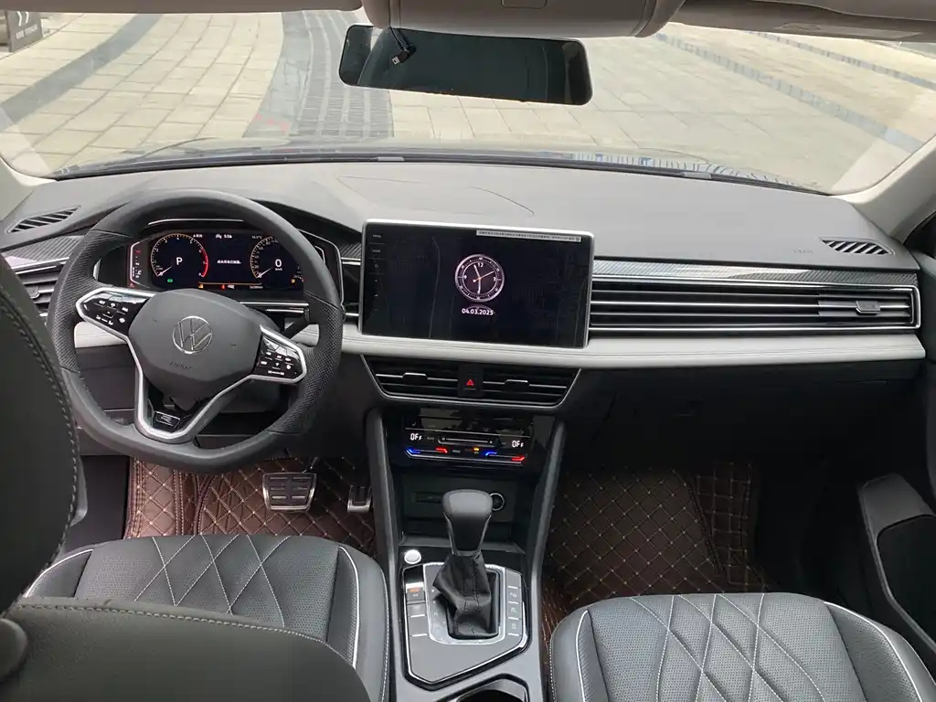 VOLKSWAGEN TIGUAN L 2022