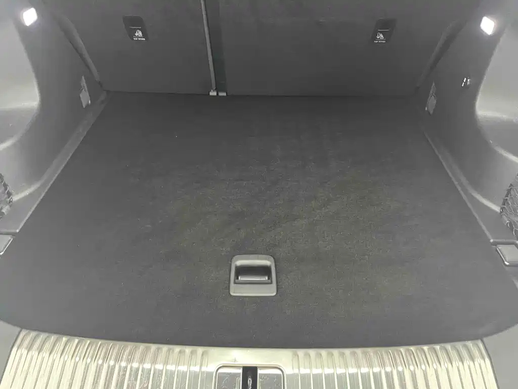 HONGQI HS5 2023