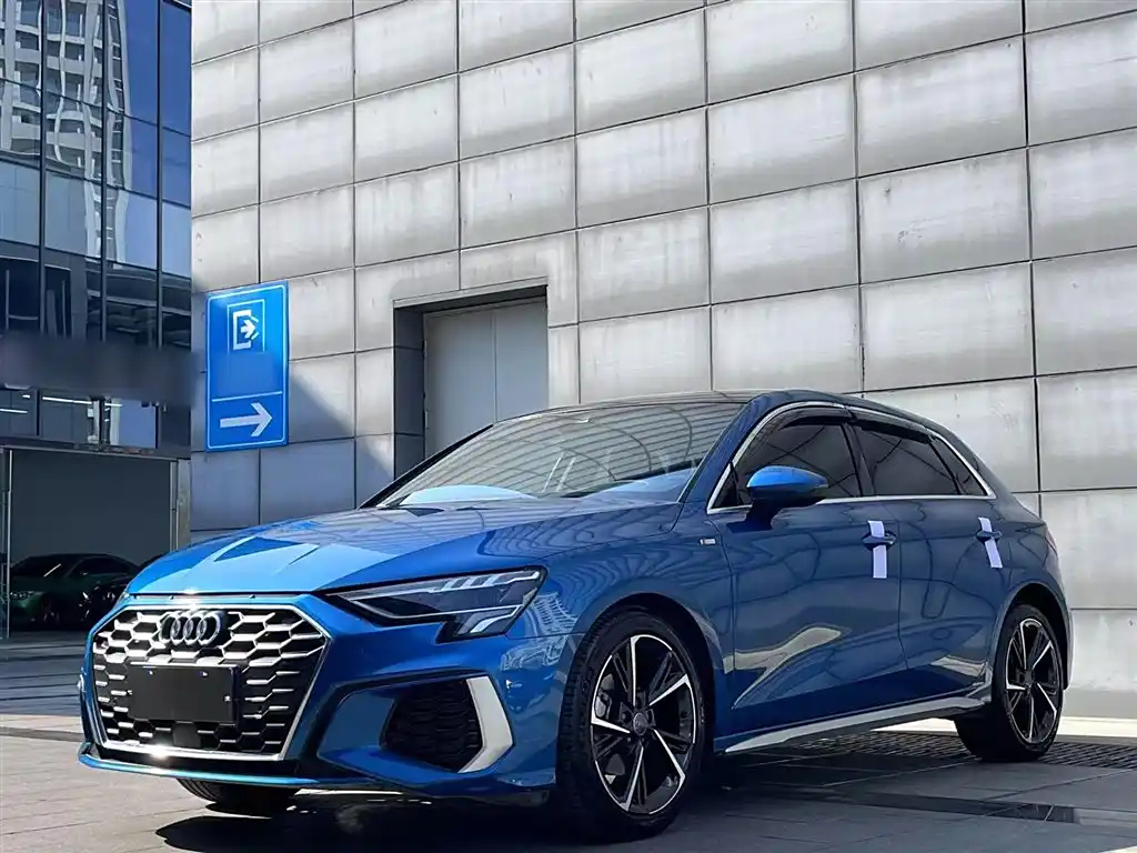 AUDI A3 2021