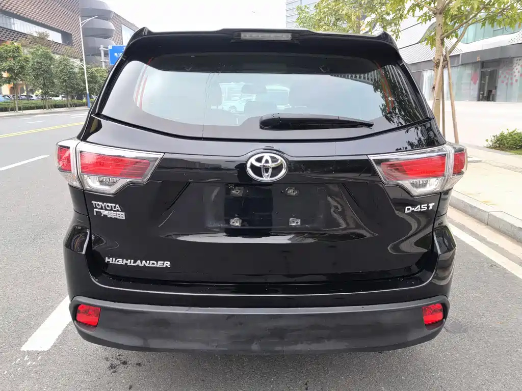TOYOTA HIGHLANDER 2015