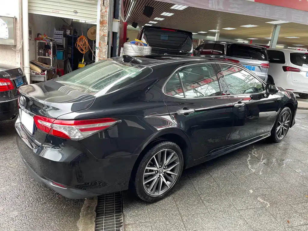TOYOTA CAMRY 2022