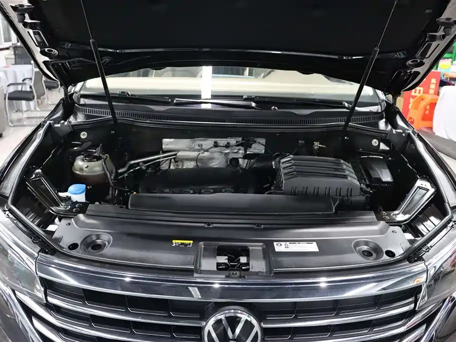 VOLKSWAGEN VILORAN 2022