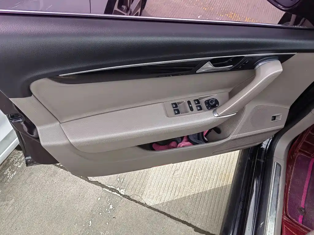 VOLKSWAGEN MAGOTAN 2016