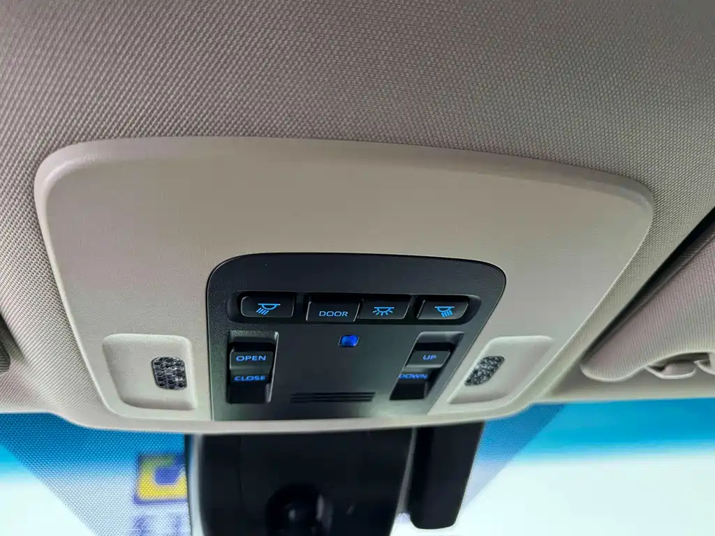 TOYOTA AVALON 2021