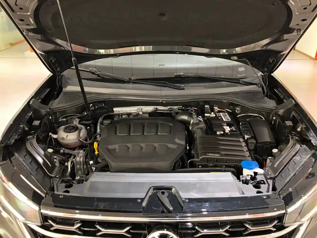 VOLKSWAGEN TAYRON 2023