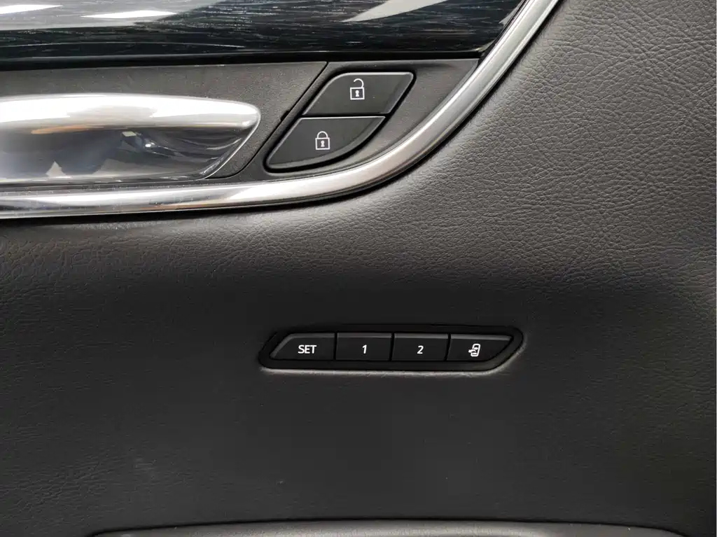 CADILLAC XT5 2021