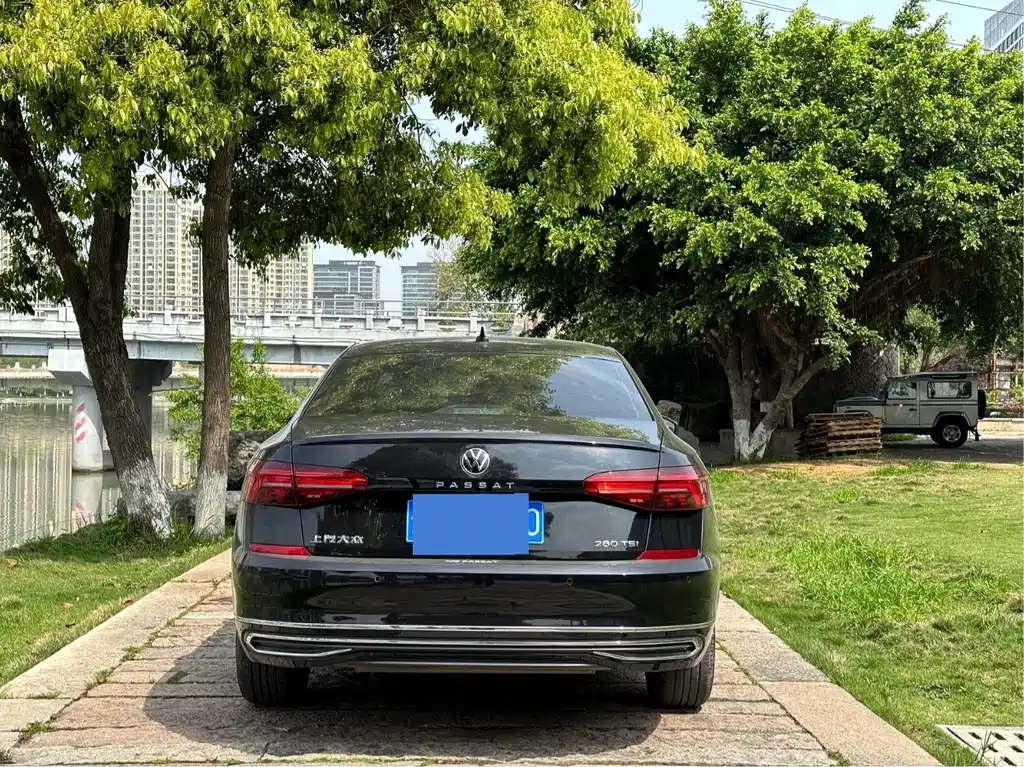 VOLKSWAGEN PASSAT 2020