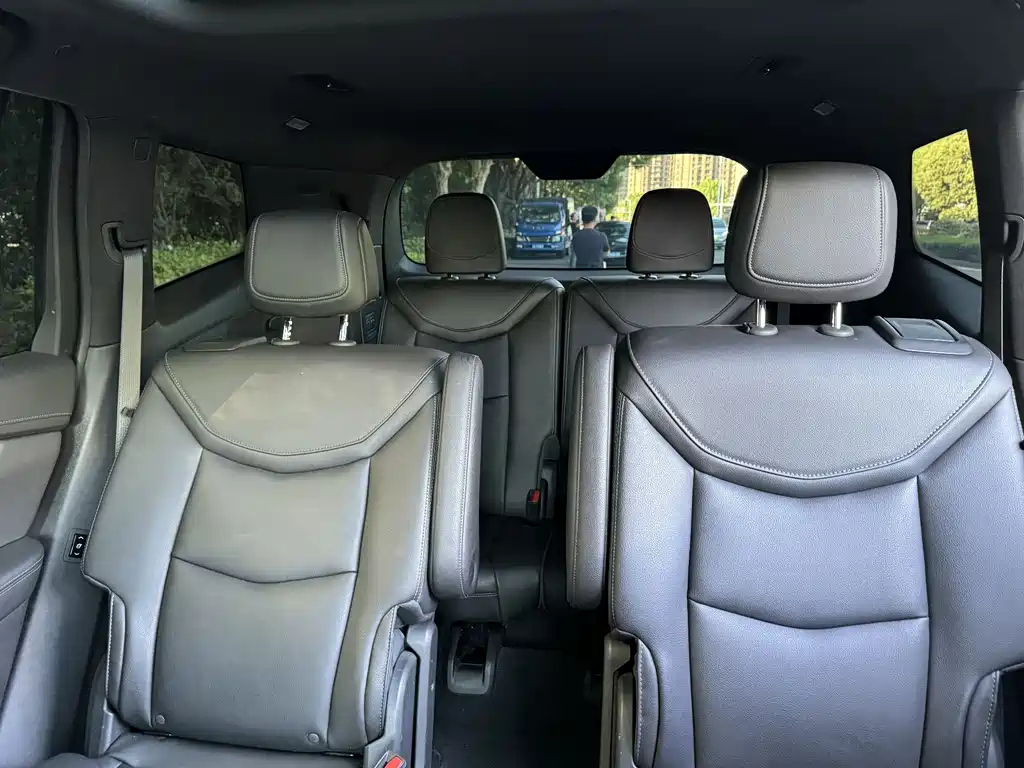 CADILLAC XT6 2021