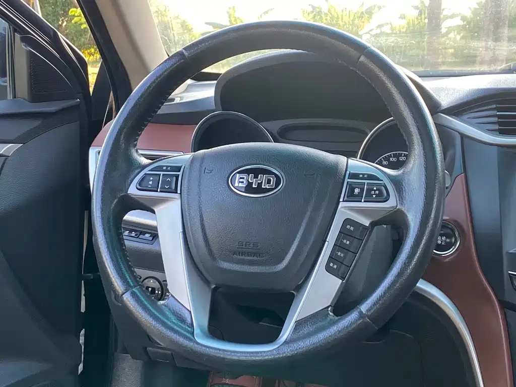 BYD G5 2016