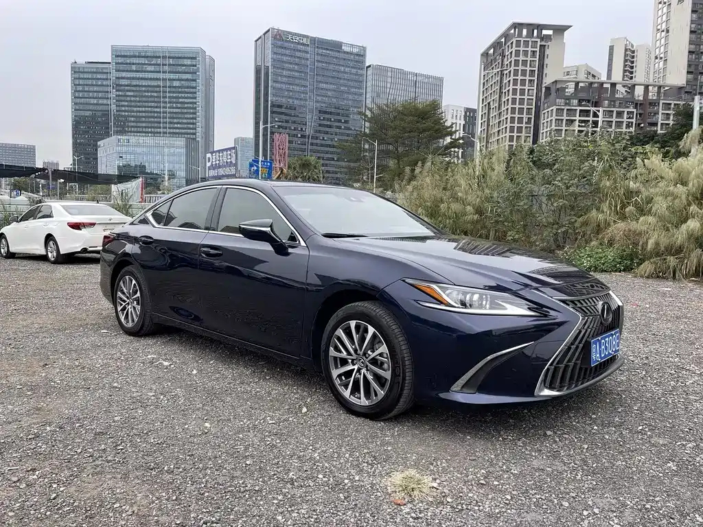 LEXUS ES 2023