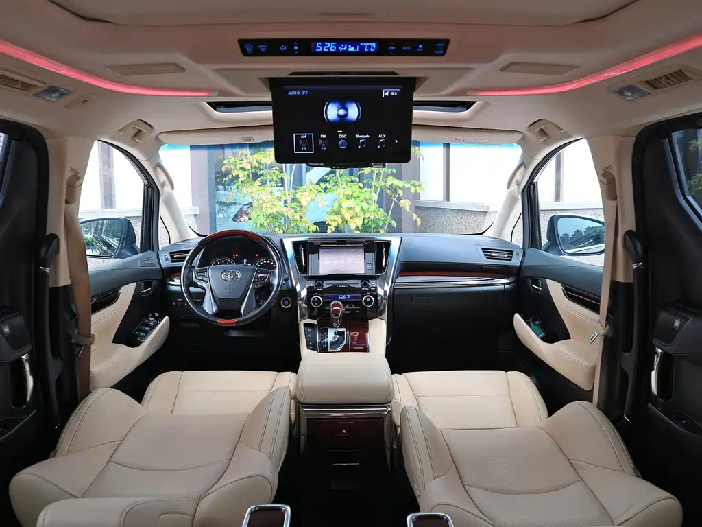 TOYOTA ALPHARD 2018