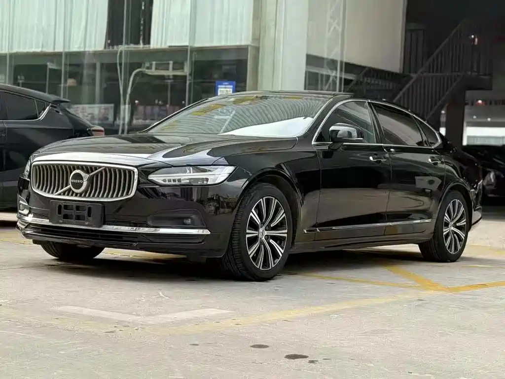 VOLVO S90 2021