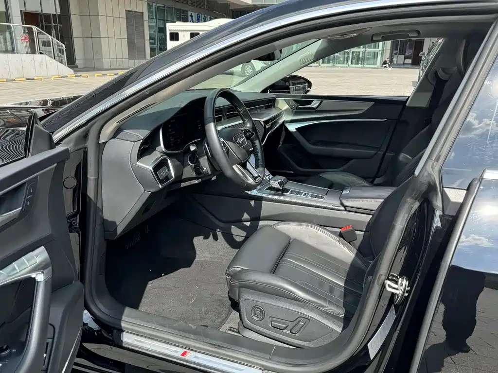 AUDI A7 2021