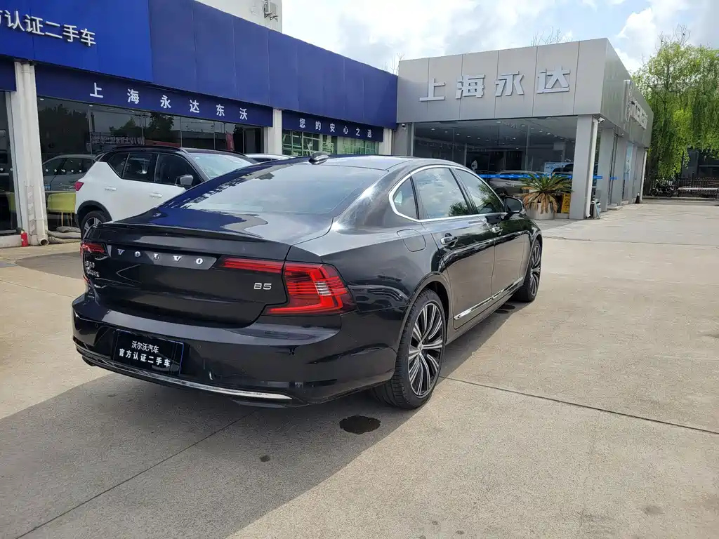 VOLVO S90 2021
