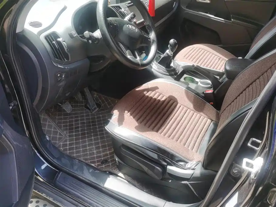 KIA SPORTAGE 2012