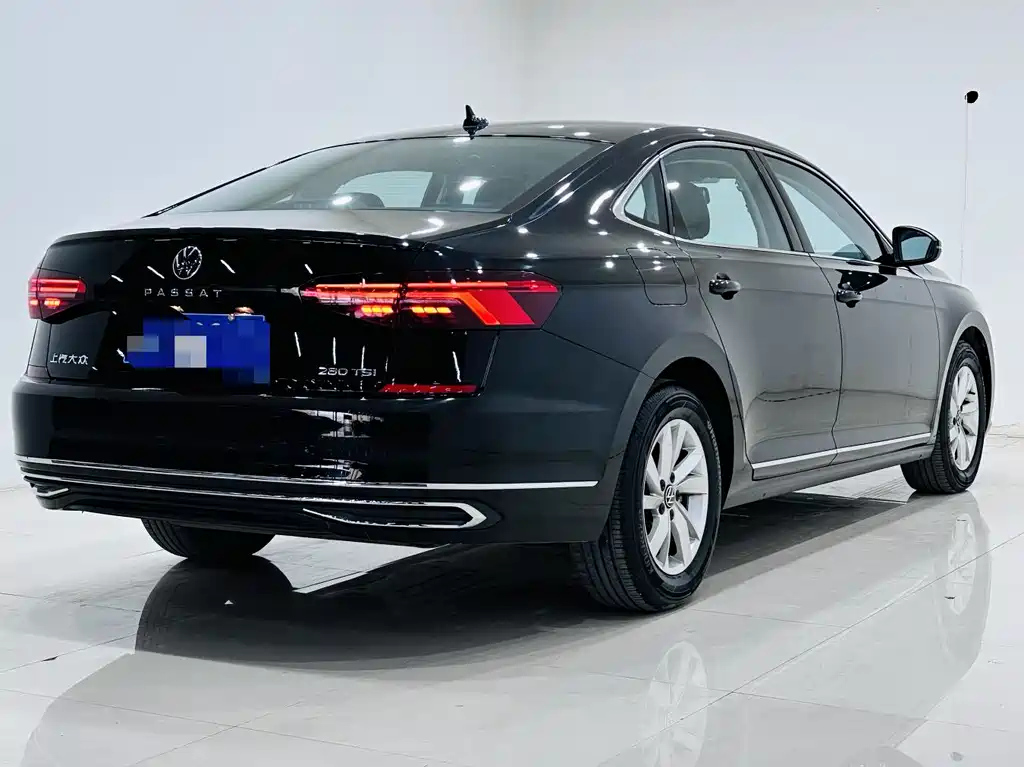 VOLKSWAGEN PASSAT 2021