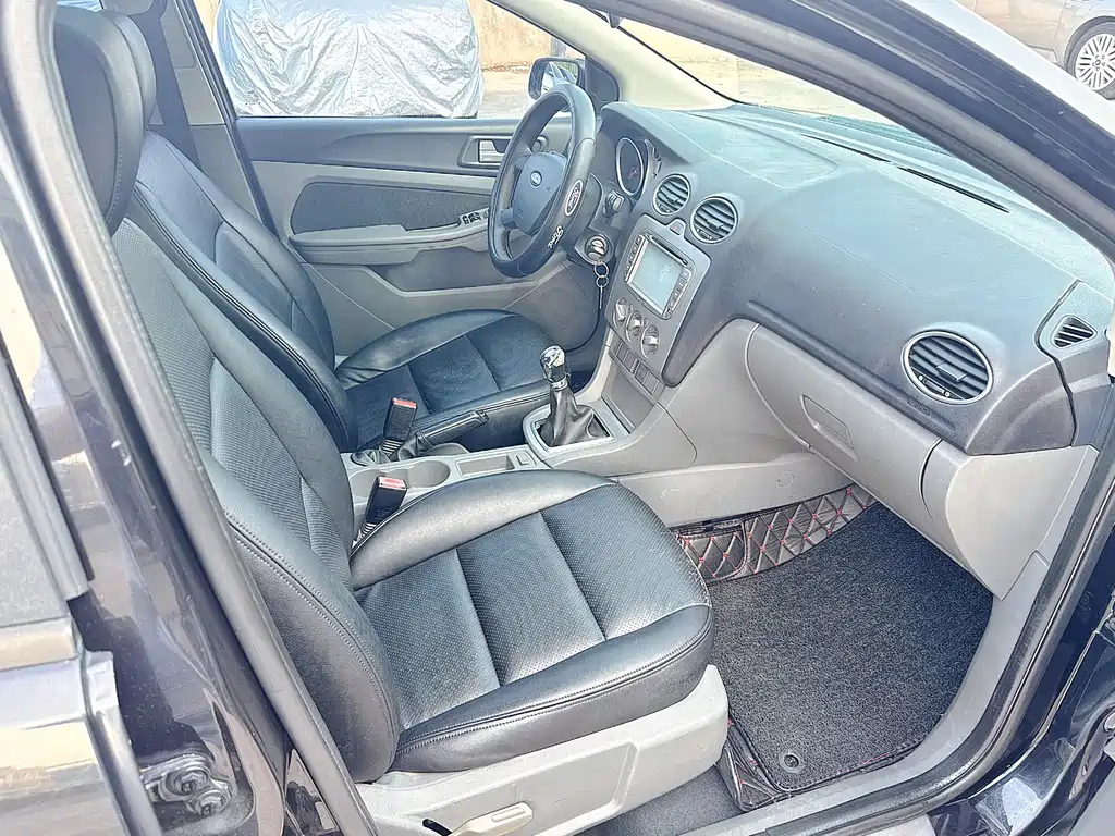 FORD FOCUS 2011