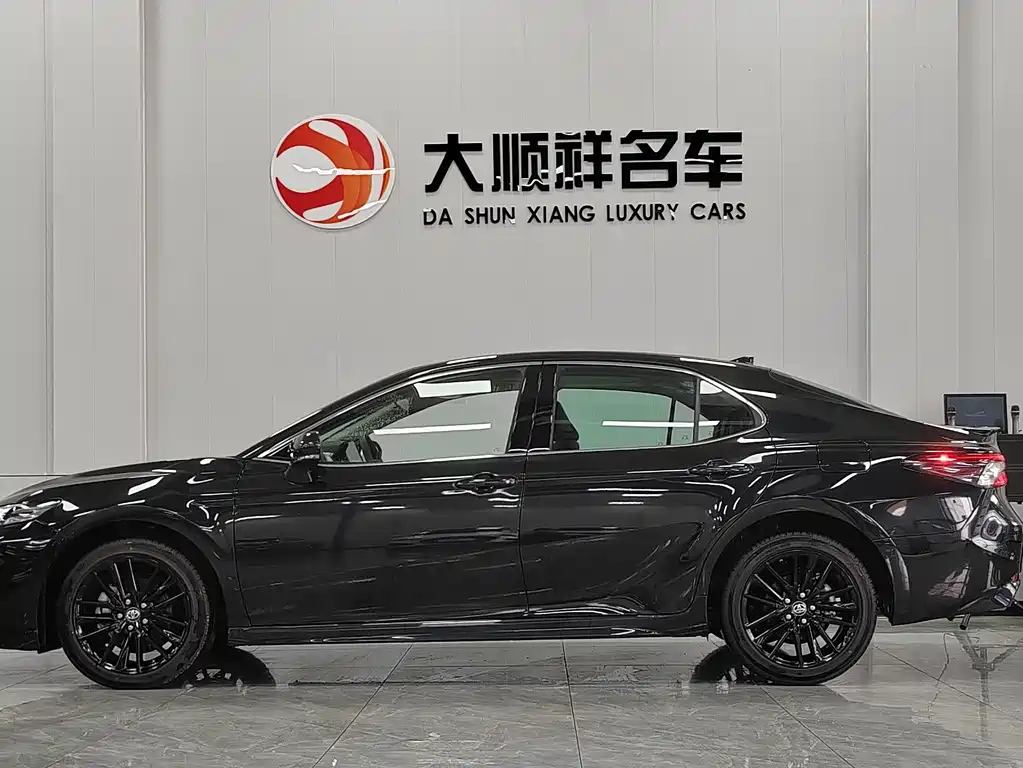 TOYOTA CAMRY 2023