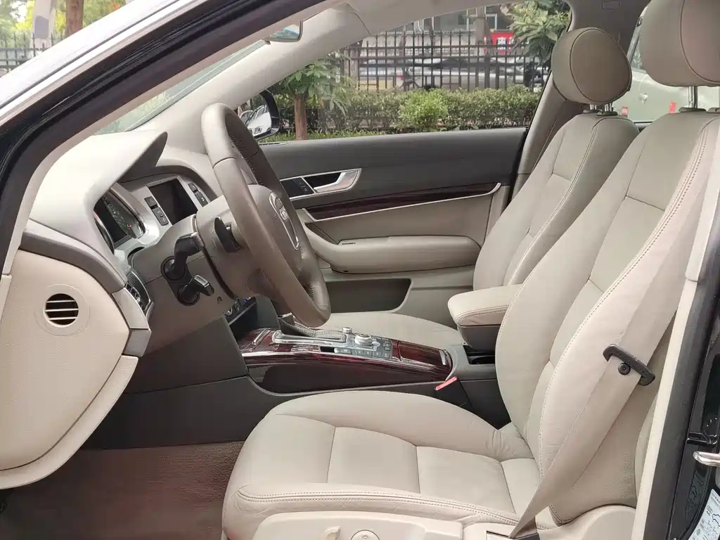 AUDI A6L 2010