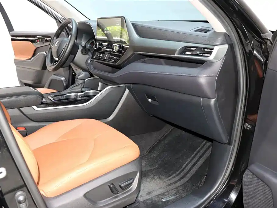 TOYOTA HIGHLANDER 2023