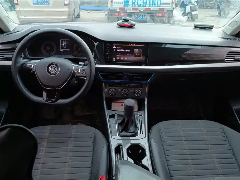 VOLKSWAGEN LAVIDA 2019