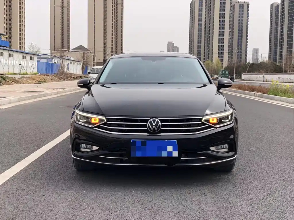 VOLKSWAGEN MAGOTAN 2021