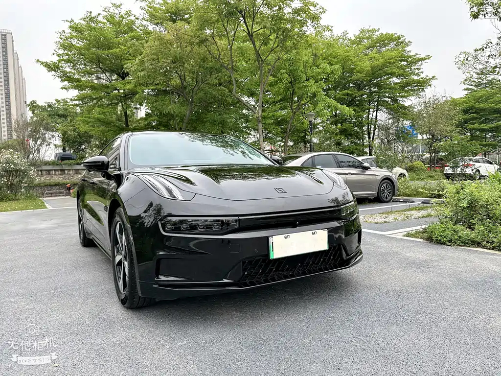 ZEEKR 001 2022
