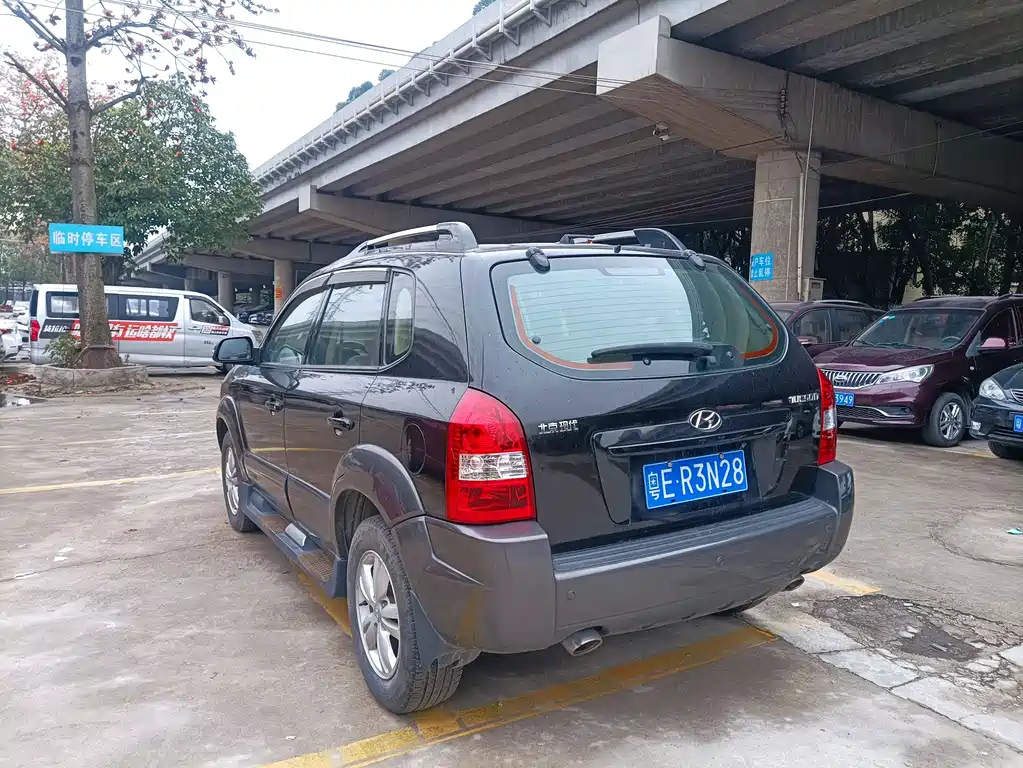 HYUNDAI TUCSON 2010