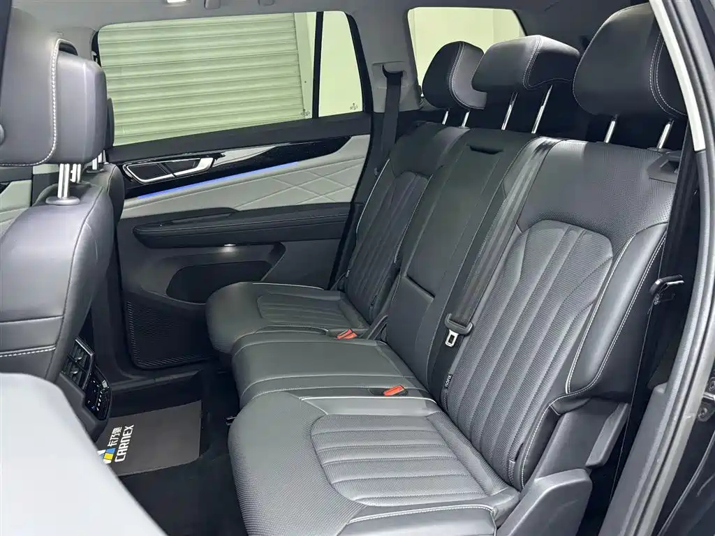 VOLKSWAGEN TOURAN 2022