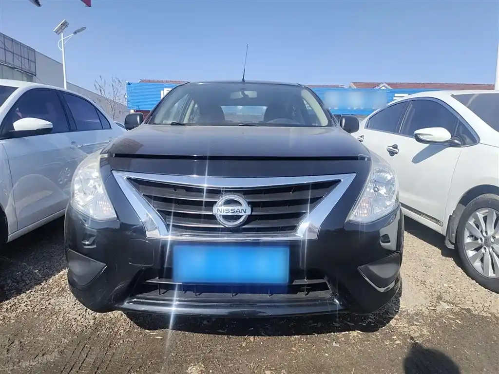 NISSAN SUNNY 2015