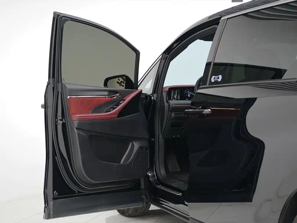 TRUMPCHI M8 2023