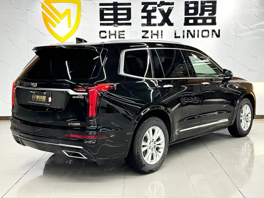 CADILLAC XT6 2021